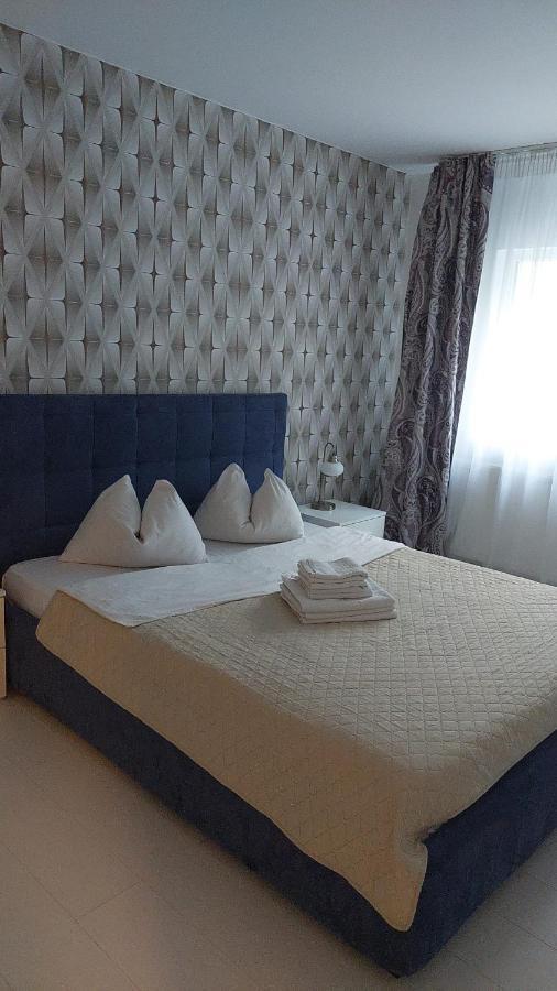 Lexy'S Apartment Brasov Luaran gambar